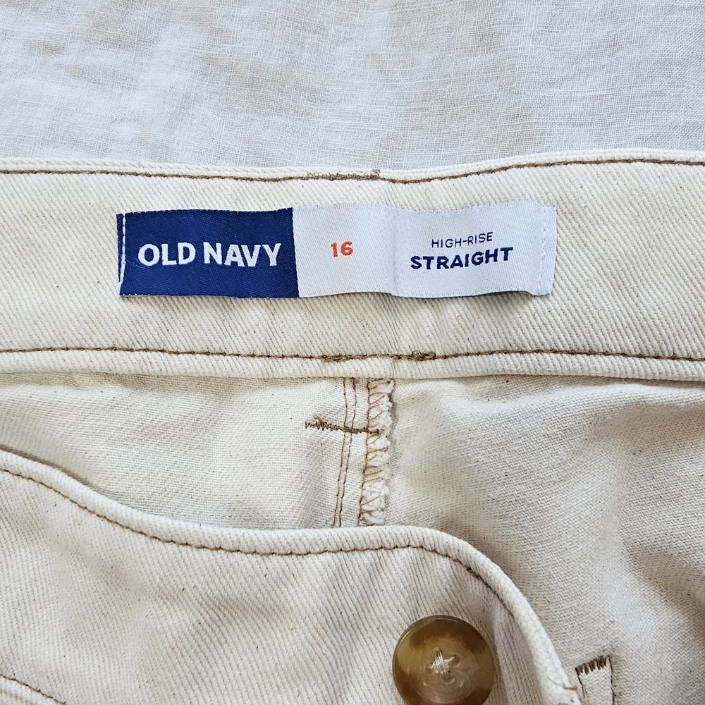 Old Navy Cream Straight Leg Pants - Picture 4 of 9